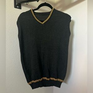 sleeveless sweater